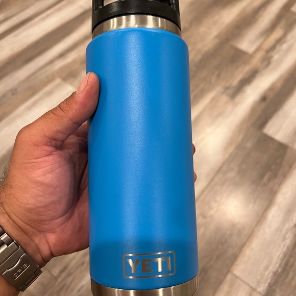 YETI Rambler Vacuum Bottle - 26 fl. oz.  Tahoe Blue.  HTF.  No returns accepted. - Picture 2 of 12